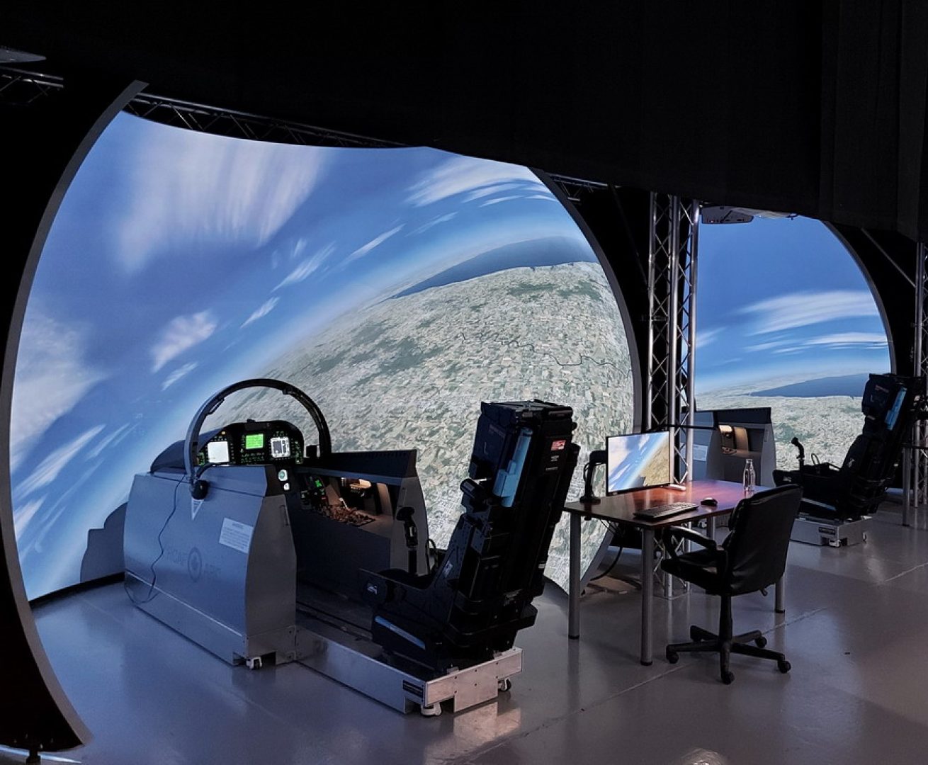 F-18_sim_centre_ITPS
